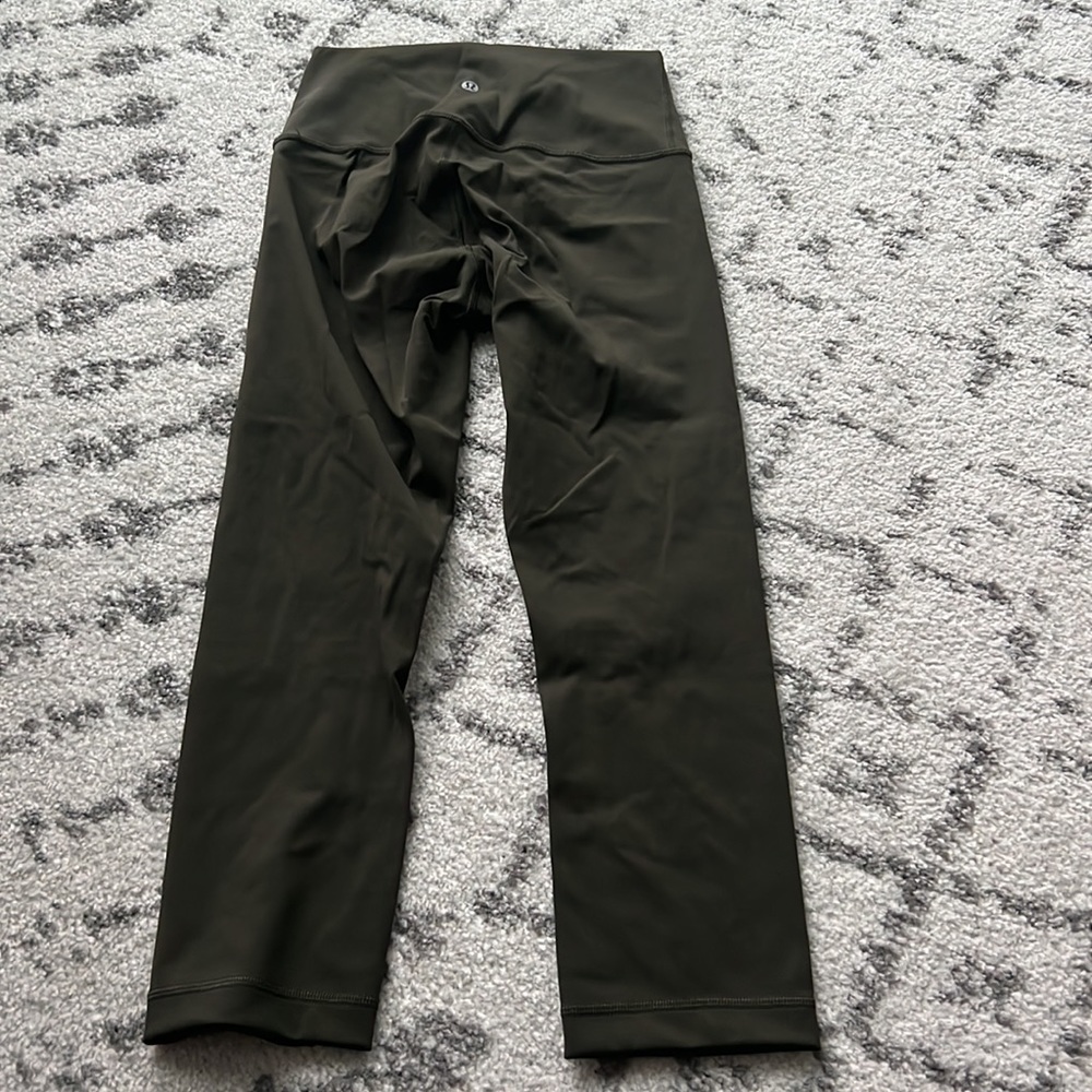Crop nylon lulu lemon